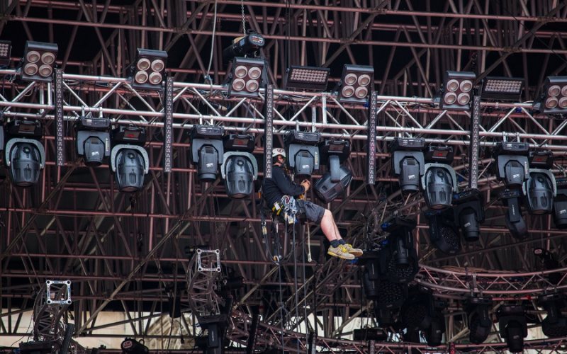 Light Transport Dolly for Large-Scale Touring Concerts